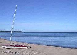 Au Train Bay from the beach