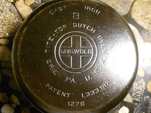 Griswold #8 sized cast iron dutch oven bearing the Griswold "large logo" (1920s through early 1940s)