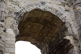 Porte Mars Arch, Reims, France 07.jpg