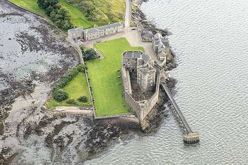 Scotland-2016-Aerial-Blackness Castle 01.jpg