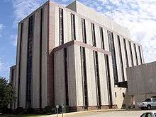 A view of the Tuscaloosa County Courthouse as seen from Greensboro Avenue